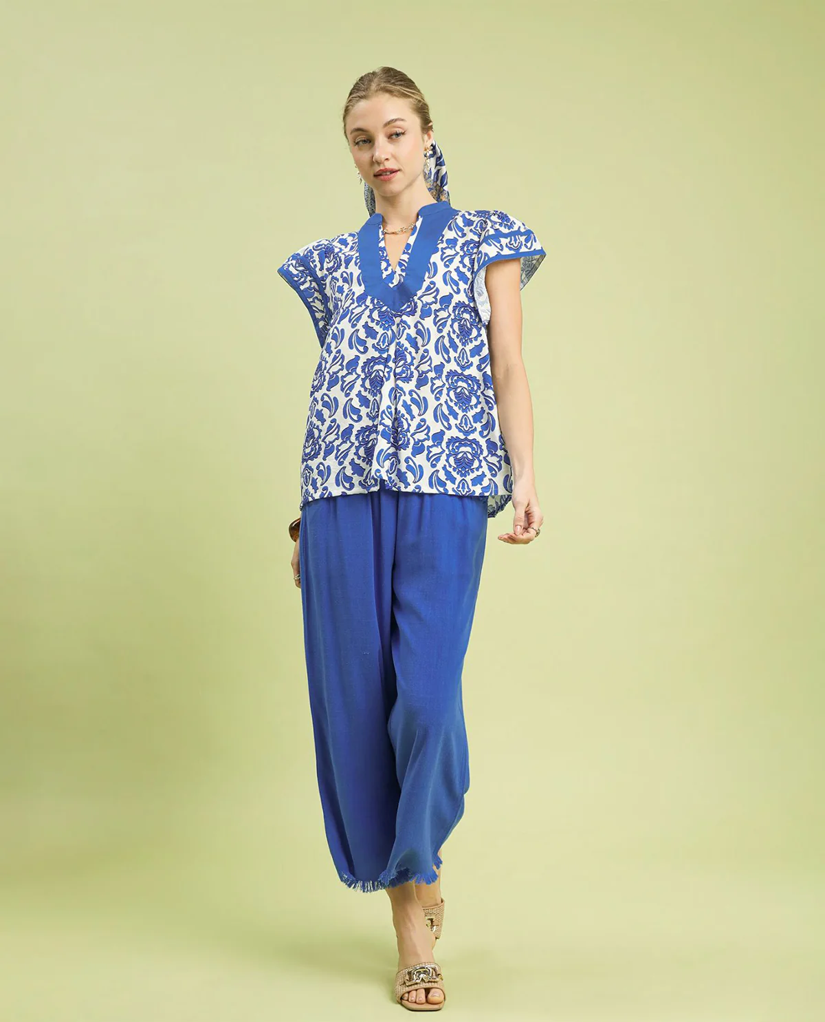 Umgee Abstract Print Top With Flutter Sleeve Contrast Edge Blue